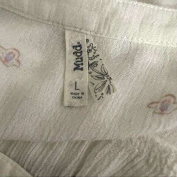 Mudd Long Sleeve Flowy White and Pink Button Down Collarless Blouse Large - Picture 6 of 9